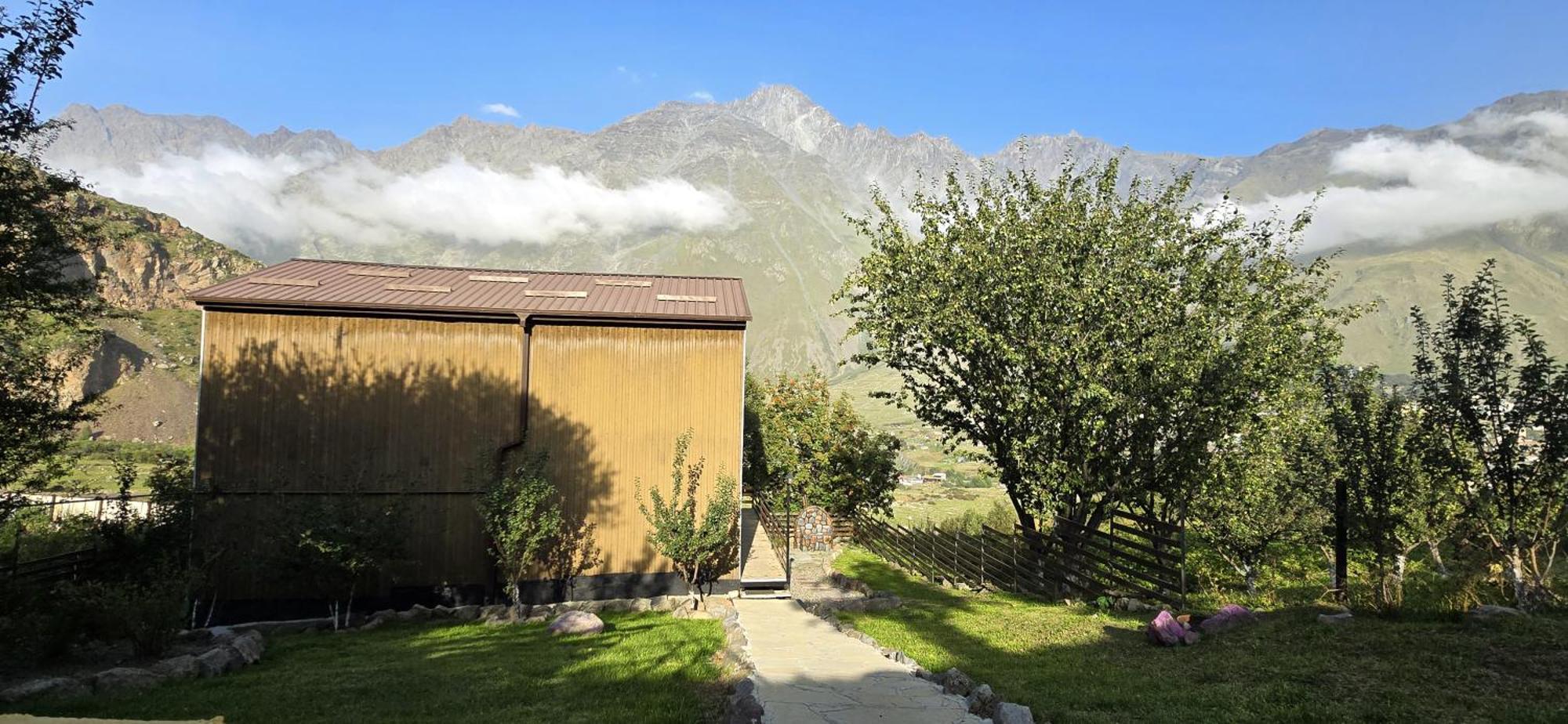 My Space Kazbegi Apartamento Exterior foto